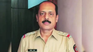 আম্বানির বাড়ির কাছে বোমা কাণ্ড: ৫ বছর পর জামিন পেলেন বিতর্কিত পুলিশ কর্মকর্তা শচীন ওয়াজে!