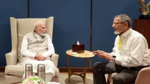 জমি দখলের অভিযোগ নিয়ে মোদীর কাছে স্কুলের সতীর্থ! নরেন্দ্র মোদীর সঙ্গে ৮১ বছরের সহপাঠীর সাক্ষাৎ ঘিরে জোর চর্চা