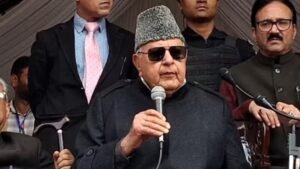 ‘পাকিস্তান আমাদের বাঁচাচ্ছে!’ ফারুক আবদুল্লার বিতর্কিত মন্তব্যে, ‘পাকিস্তানে চলে যান’ বলল বিজেপি!