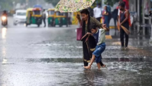 ভারী বৃষ্টির পূর্বাভাস নাকি অস্বস্তিকর গরম? আজ কেমন থাকবে কলকাতার আবহাওয়া?